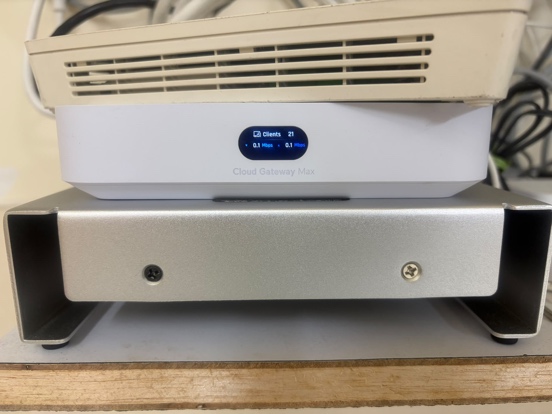 Wireless mesh device
